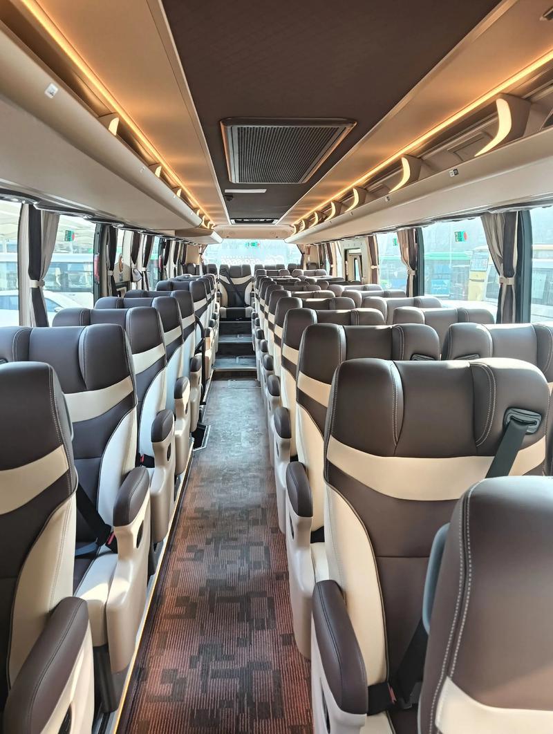 吳江區(qū)宜帆順票務(wù)代理服務(wù)部:提供江陰到紅河、無(wú)錫到曲靖等多地直達(dá)大巴車(chē)服務(wù)